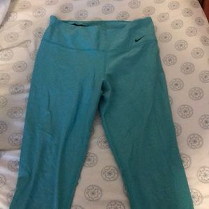 Nike Mint green crop leggings